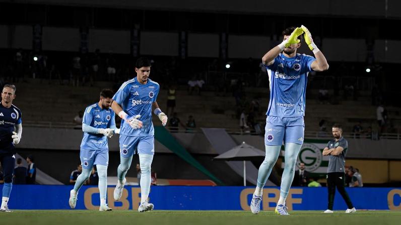 Há dúvida sobre quem será o goleiro titular