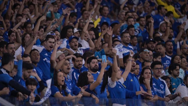 Torcida do Cruzeiro contra a Universidad Católica (CHI), pela Libertadores 2026