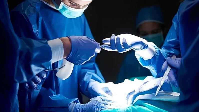 Estudo brasileiro mostra vantagem do cateterismo sobre cirurgia de peito aberto