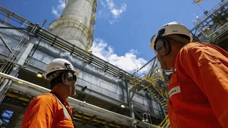 Estrutura da Refinaria Abreu e Lima (RNEST), da Petrobras