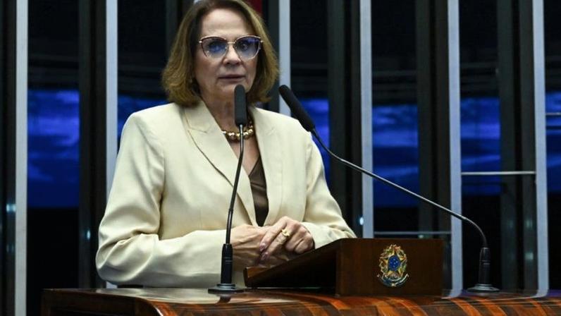 A declaração foi divulgada em seu perfil no X, horas depois de Damares ter dito em plenário que "torce" pela reeleição da senadora Leila Barros (PDT-DF), adversária eleitoral das candidatas apoiadas pelo candidato à presidência Flávio Bolsonaro (PL)