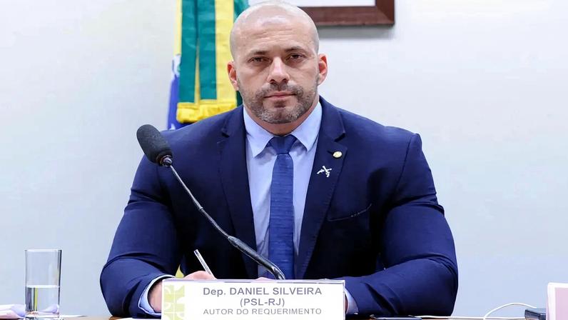 Moraes votou contra recurso de Silveira e afirmou que a execução penal "não pode se curvar às conveniências particulares do sentenciado".