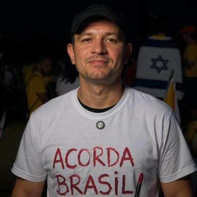 Cantor gospel suspenso por Moraes vira pré-candidato a deputado federal