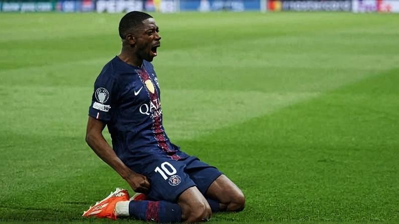 Dembélé comemora gol contra o Bayern na Liga dos Campeões
