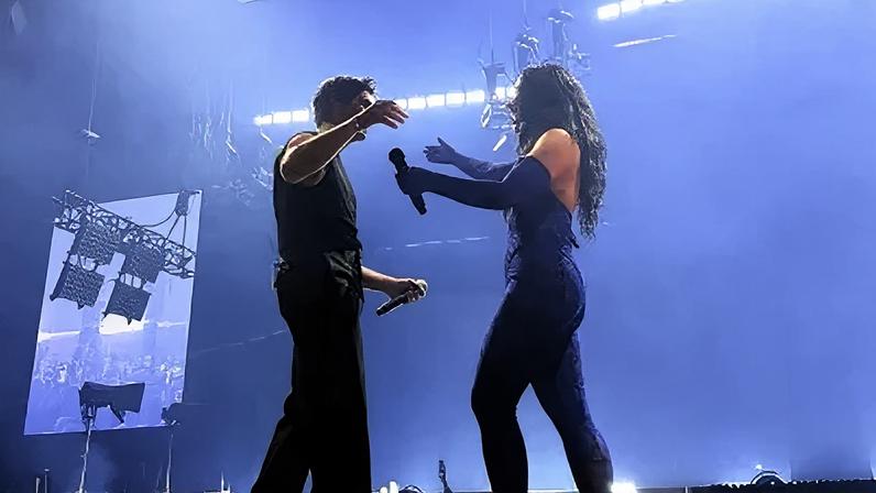 Demi Lovato cantou "This Is Me" com Joe Jonas na abetura da "It’s Not That Deep Tour"