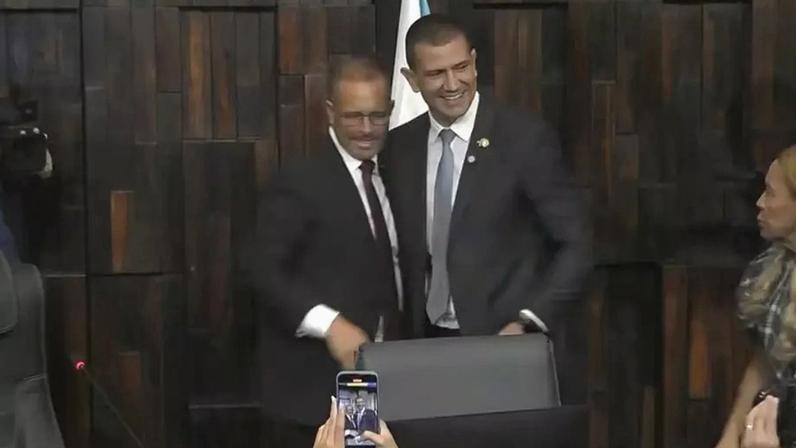 Douglas Ruas é eleito presidente da Alerj sem oposição