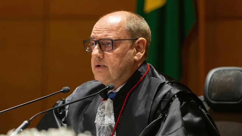 imagem colorida deo desembargador Ricardo Couto, governador interino do Rio de Janeiro