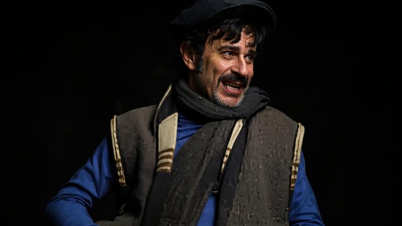 Ricardo de Pascual como o Sr. Furtado em Chaves