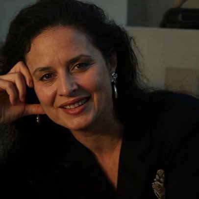 Apresentadora Mariana Kupfer anuncia falecimento da mãe, Giovanna Kupfer