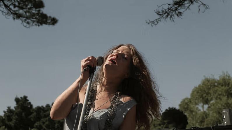 Exposição inédita de Janis Joplin começa nesta quinta-feira (16) no MIS, em São Paulo; na foto, a cantora em show no Northern California Folk- Rock Festival, na cidade norte-americana de São Jose, em maio de 1968