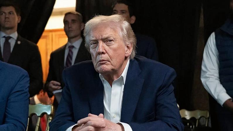 O próprio Trump ao ver a aproximação das eleições de meio de mandato, em novembro, pode tentar procurar uma saída; não por gosto pela paz, mas pelo medo da derrota, diz o articulista