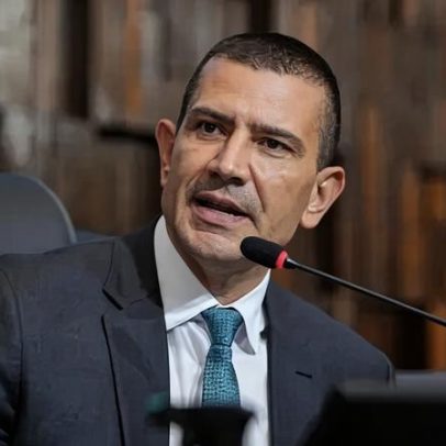 Douglas Ruas assume presidência da Alerj e é pré-candidato ao governo pelo PL