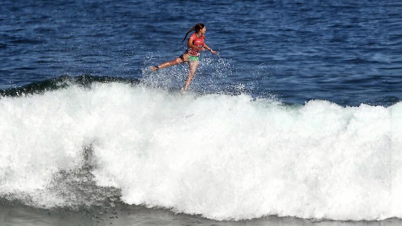 Luana Silva vence na estreia e avança às oitavas em Bells Beach