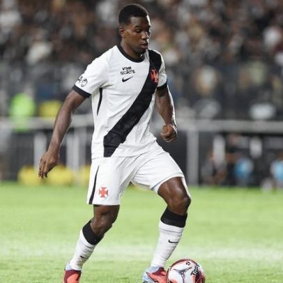 Cuesta vira reserva no Vasco e terá primeira chance com Renato Gaúcho