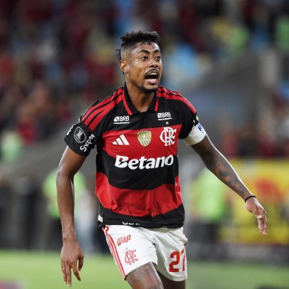 Jardim muda quase todo o time do Flamengo para duelo contra o Vitória