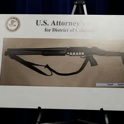 Suspeito é acusado de tentativa de assassinato de Trump em jantar em Washington