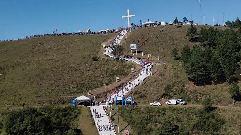Cruz e capelas no Morro da Cruz em Lages eram alimentadas por energia de morador