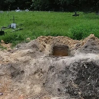 Corpos de 50 Bebês Encontrados em Cemitério de Trinidad