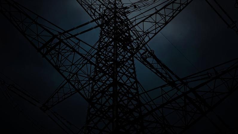 Torre de energia elétrica na cidade de Meckenheim, Alemanha