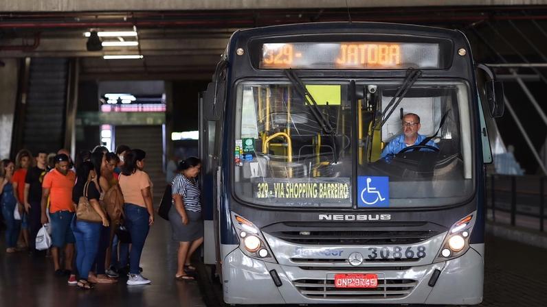 O diesel é o combustível usado nos ônibus do transporte público de Belo Horizonte