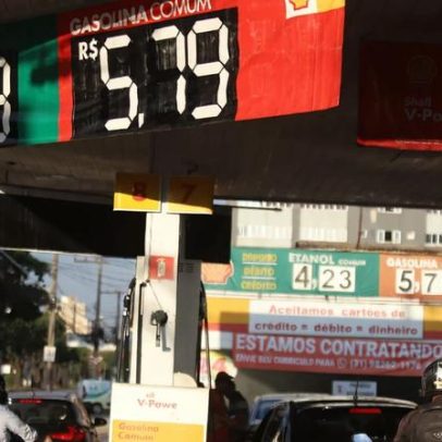Preço da gasolina pode seguir caindo em BH, entenda o movimento do mercado
