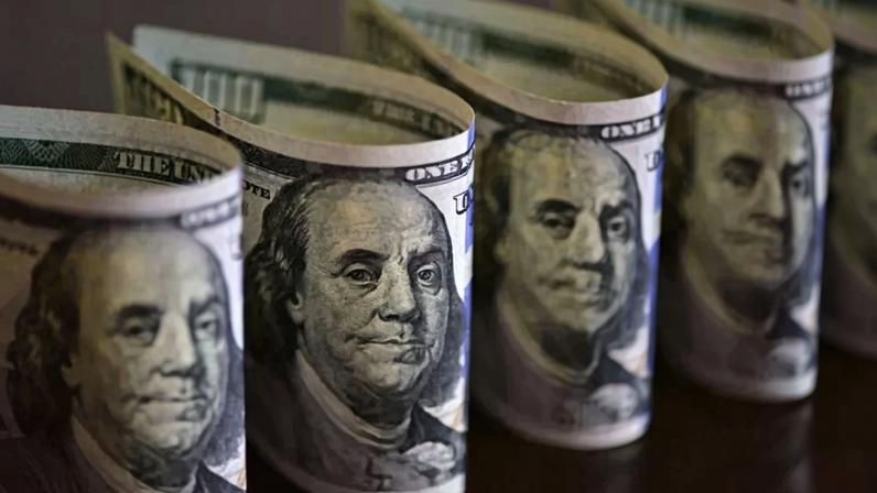 Dólar despenca ao menor nível em dois anos e Bolsa bate recorde após trégua entre EUA e Irã