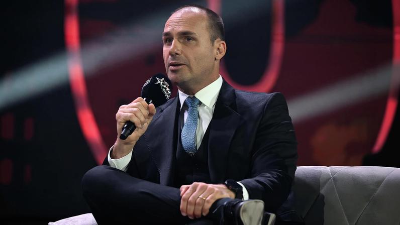 STF avança processo; Eduardo não participa de interrogatório virtual