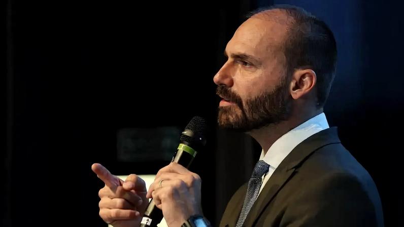 Deputado federal Eduardo Bolsonaro, em ato do PL, em 2024 — Foto: Divulgação/PL - Beto Barata