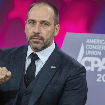 Relatório aponta possibilidade de EUA não reconhecerem eleições no Brasil, diz Eduardo
