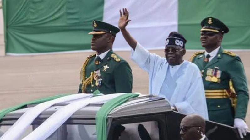 Nigéria acusa seis pessoas de traição por golpe no Dia da Independência