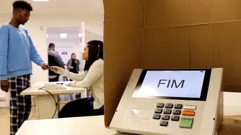 Eleitor participa de escolha presidencial de 2026