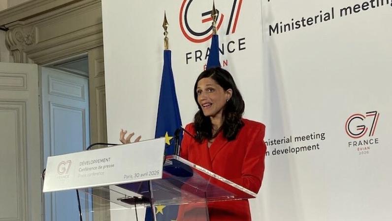 Éléonore Caroit, ministra delegada da Francofonia e Parcerias e Parcerias Internacionais da França, em entrevista depois da reunião de ministros do desenvolvimento do G7 em Paris