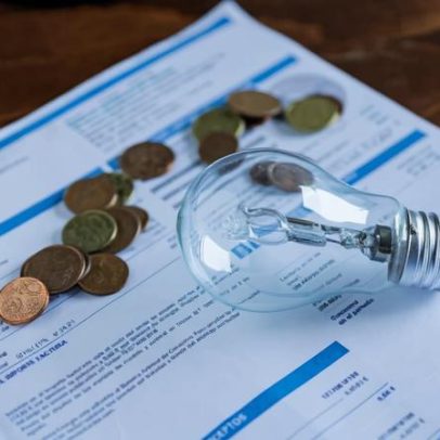 Aneel aprova reajuste e conta de luz pode subir quase 19% em MG, SP e PR