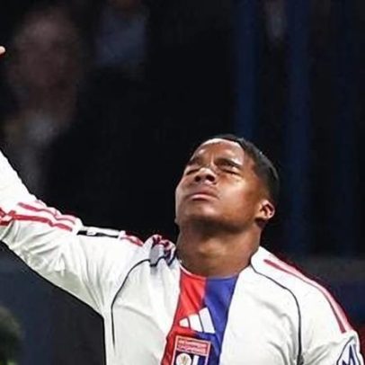 Endrick marca gol e dá assistência na vitória do Lyon