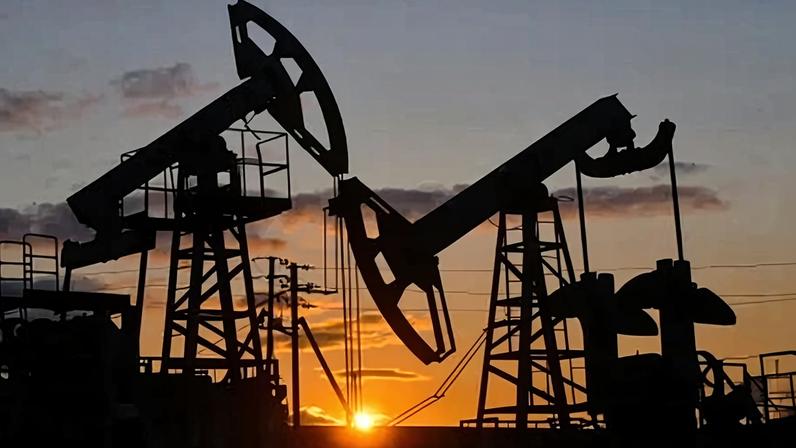 Exploração de petróleo em Almetyevsk, na Rússia, em 4 de junho de 2023