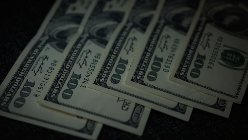 Dólar recua e real é destaque em dia de alívio para moedas ligadas a commodities — Foto: Unsplash