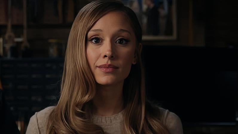 Ariana Grande no trailer de "Entrando Na Maior Fria"