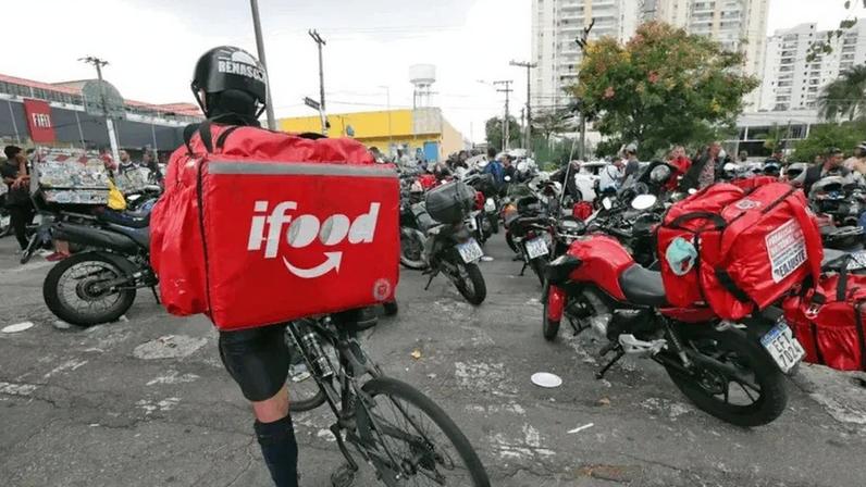 As plataformas de entregas criticaram a nova lei. Elas alegam custos excessivos e pouco efetivos para os aplicativos