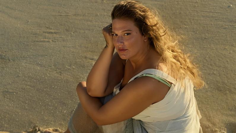 Alice Caymmi faz releituras da obra do avô em novo disco