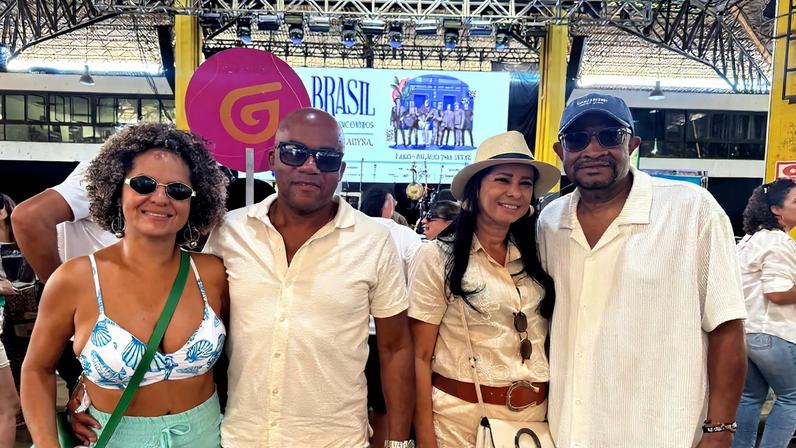Professora Fabiane Ladislau, de 47 anos, foi ao evento com o marido e casal de amigos.