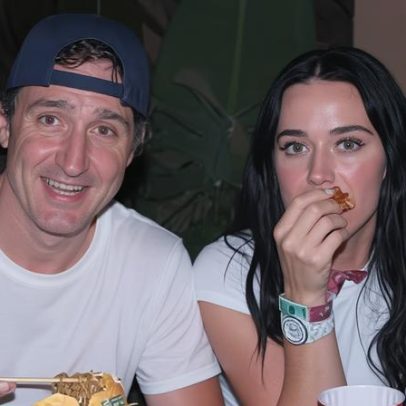 Katy Perry e Justin Trudeau assistem show de Justin Bieber no Coachella