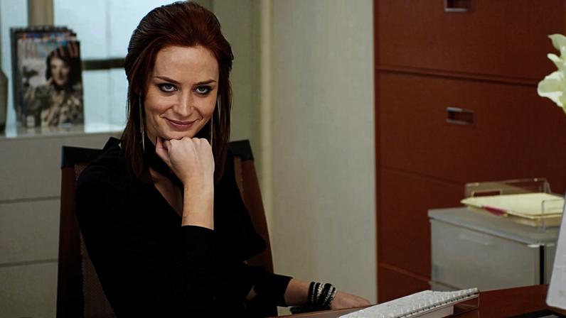 Inspiradora da personagem icônica vivida por Emily Blunt em Hollywood, a estilista falou sobre sua experiência pela primeira vez em podcast