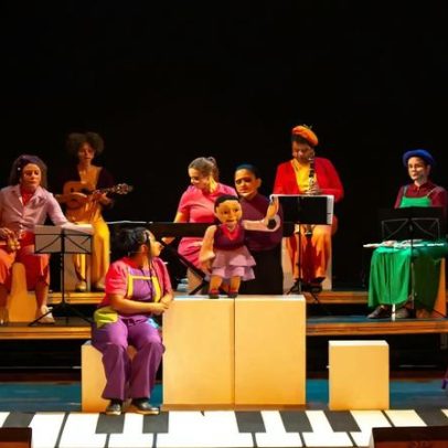 Peça infantil-juvenil mostra vida e obra de Chiquinha Gonzaga no Teatro Marília