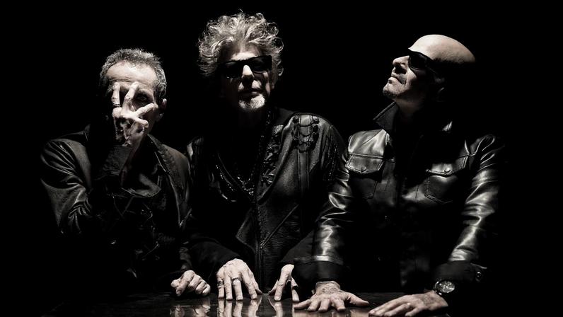 Grupo de BRock toca o álbum na íntegra, além de outras canções de estilo mais "pesado"