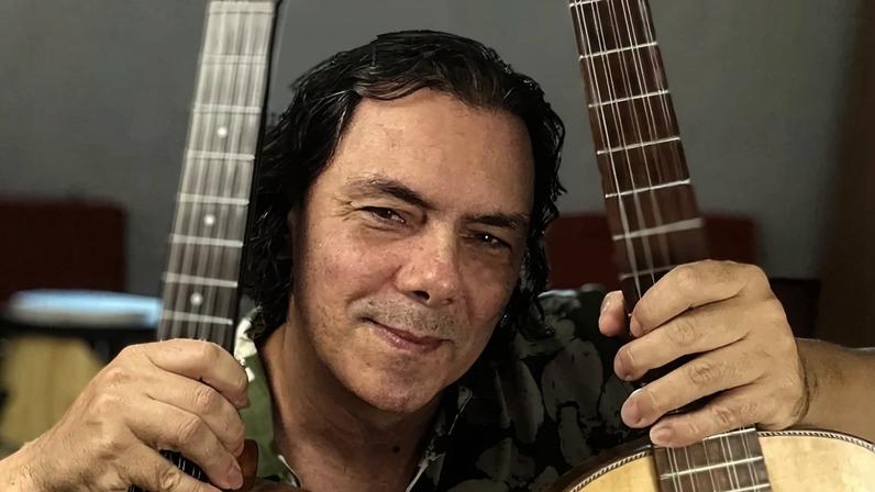 Com quase 20 anos de carreira, Gustavo é um forte representante da música de viola em Minas Gerais