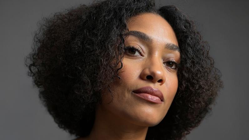 Erika Januza, atriz de A Nobreza do Amor, é internada no Rio e estado de saúde é atualizado