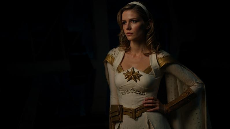 A atriz Erin Moriarty como Luz-Estrela na série "The Boys"
