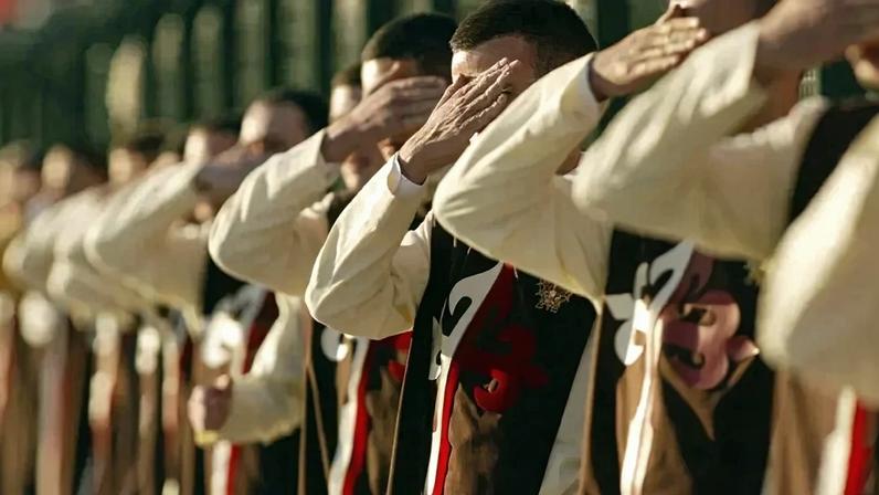 Escravos da Fé expõe bastidores dos Arautos do Evangelho