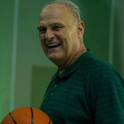 Morre Oscar Schmidt, ícone do basquete brasileiro
