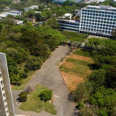 Estudantes da USP aprovam estado de greve após paralisação de funcionários